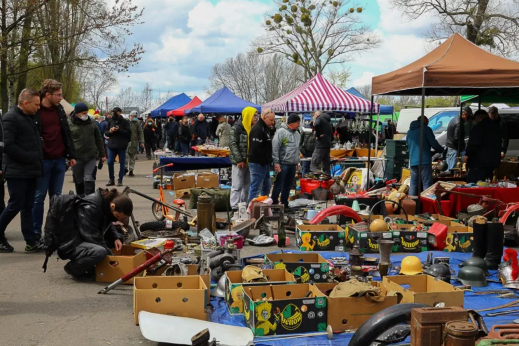 Co robić w weekend w Łodzi? Wydarzenia w Łodzi weekend 25-27.06 – Moto Weteran Bazar, festiwal Labirynt, Targ Staroci i inne! - Zdjęcie główne