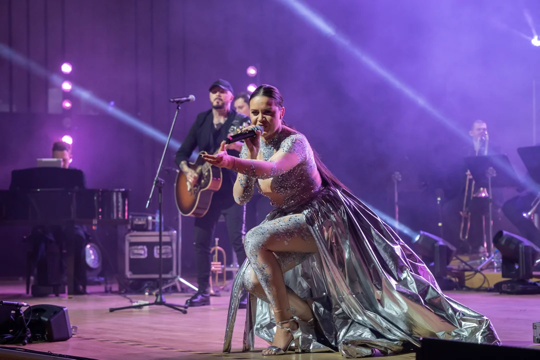 Łódzki zespół świętuje 25-lecie. Blue Cafe na scenie Filharmonii Łódzkiej [ZDJĘCIA] - Zdjęcie główne