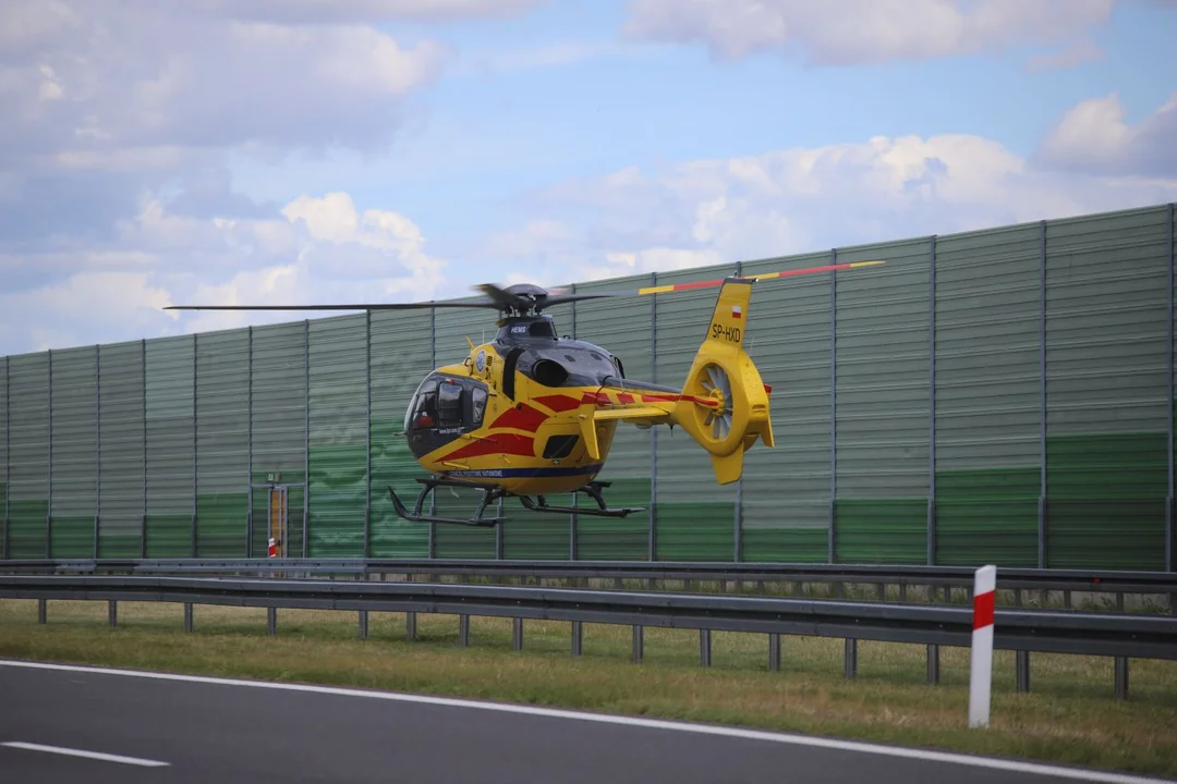 Dwa wypadki na autostradzie A2 niedaleko Łodzi! Duże utrudnienia dla kierowców! - Zdjęcie główne