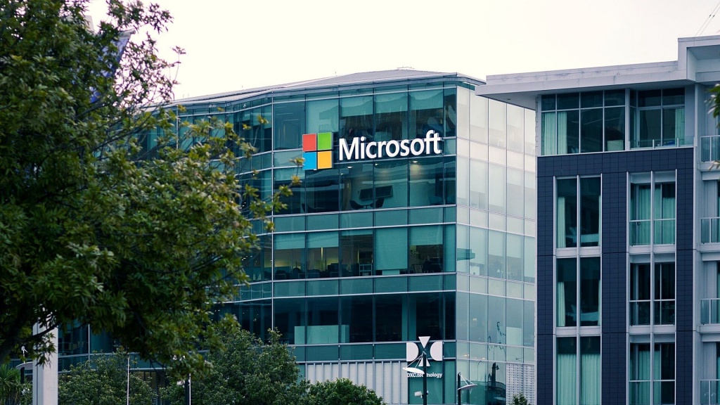 Microsoft uruchomi w Polsce centrum danych dla platformy chmurowej. Czy Łódź ma szansę? - Zdjęcie główne