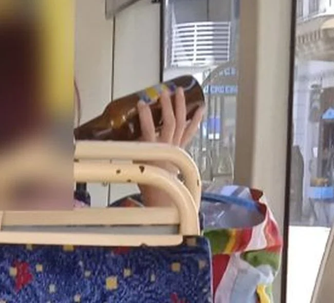 Czytelnik TuŁódź.pl był świadkiem min. picia alkoholu w tramwaju MPK Łódź