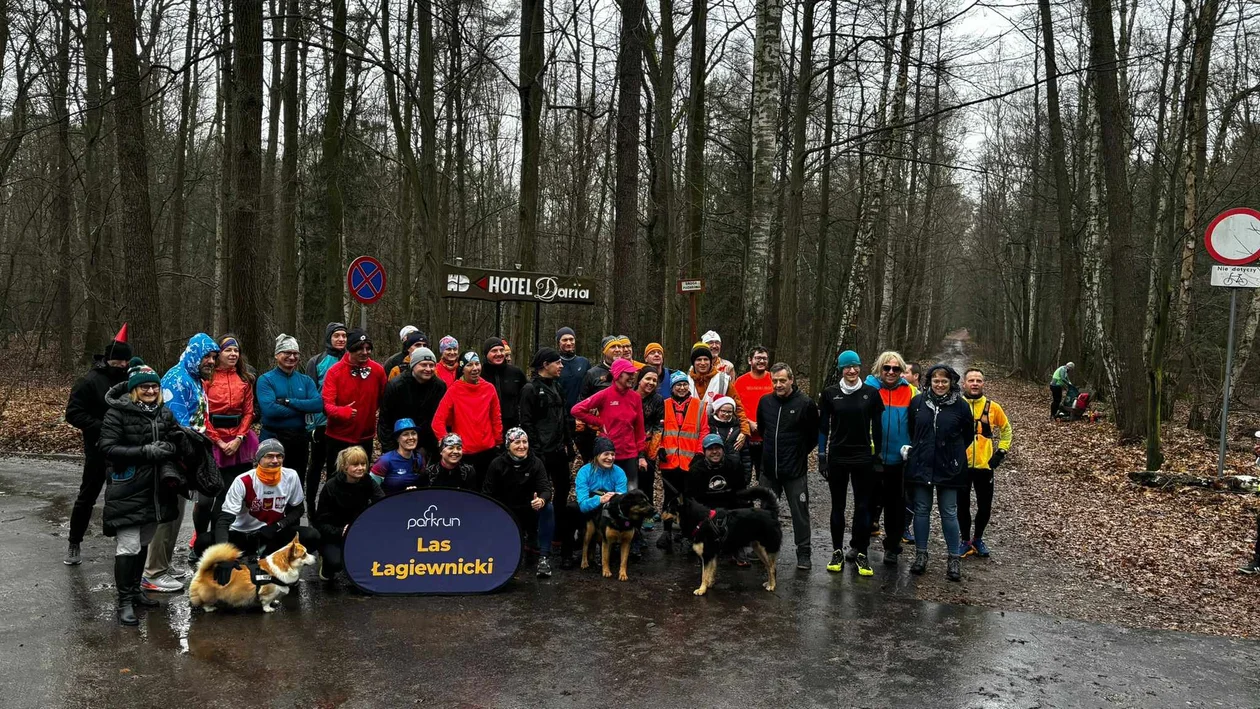 Sylwestrowy parkrun w Lesie Łagiewnickim. Wśród biegaczy Steven z Wielkiej Brytanii [ZDJĘCIA] - Zdjęcie główne