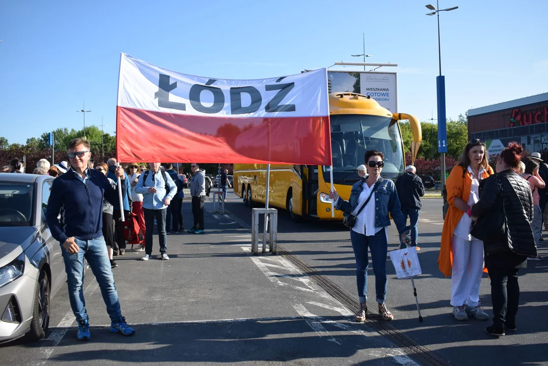 Na Marsz Miliona Serc do Warszawy pojadą z Łodzi bezpłatne autokary. Czy frekwencja pobije tę z czerwca? - Zdjęcie główne