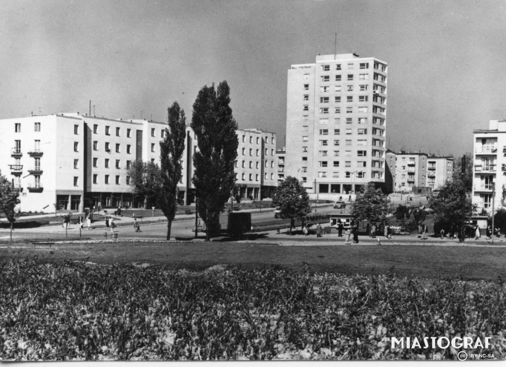 Ul. Sporna 72  Wojska Polskiego w Łodzi, rok 1970 (fot. M. Pietruszka) |wiadomości łódzkie| Łódź | TuŁódź