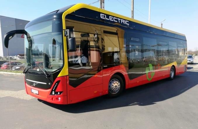 Cicho, spokojnie i bez rury wydechowej. Elektryczne  autobusy niebawem na łódzkich ulicach - Zdjęcie główne