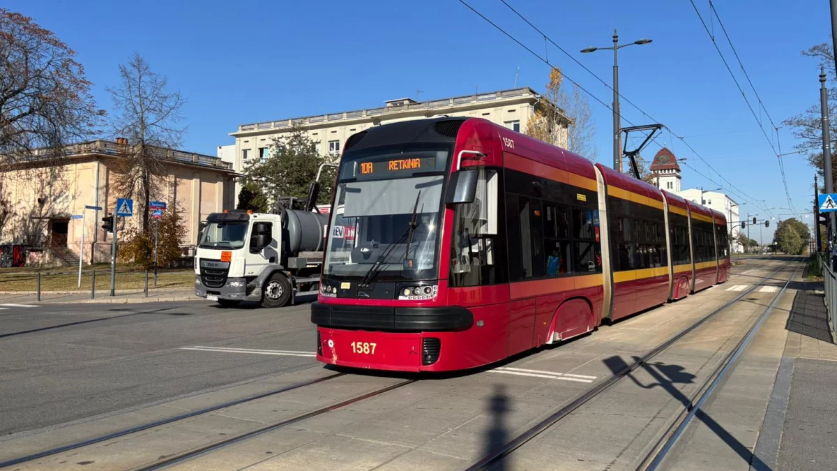 Początek listopada ze zmianami dla podróżnych MPK Łódź. Jak pojadą łódzkie autobusy i tramwaje? - Zdjęcie główne