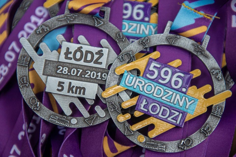 5 km w mniej niż 15 minut. Biegacze także świętowali Urodziny Łodzi!  - Zdjęcie główne