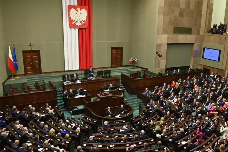 Łódź przeprasza za swoją posłankę. Rada Miasta odnosi się skandalicznego wystąpienia posłanki van Heukelom - Zdjęcie główne