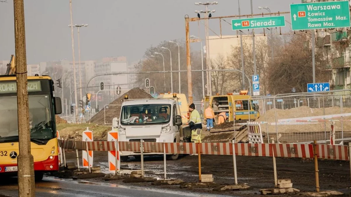 Ważne skrzyżowanie na Dąbrowie zostało zamknięte. Jak kursują autobusy MPK Łódź? - Zdjęcie główne