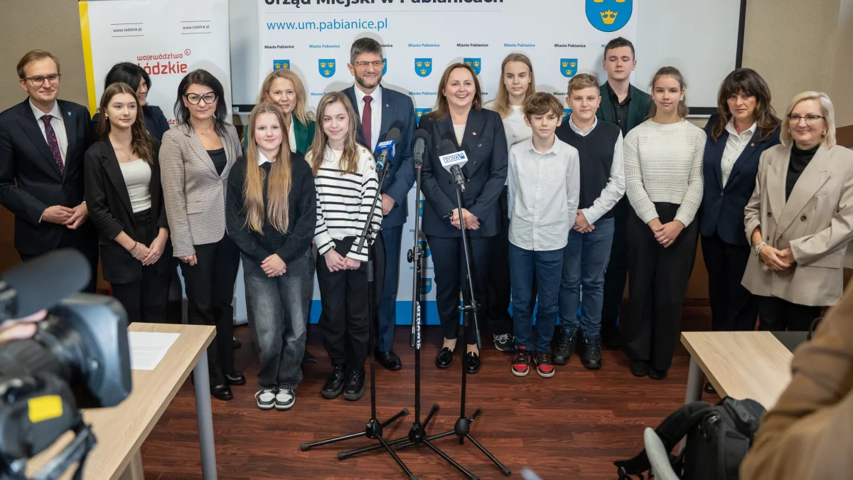 Półtora miliona złotych na rozwój edukacji w Pabianicach. Placówki mają stać się „szkołami przyszłości” - Zdjęcie główne