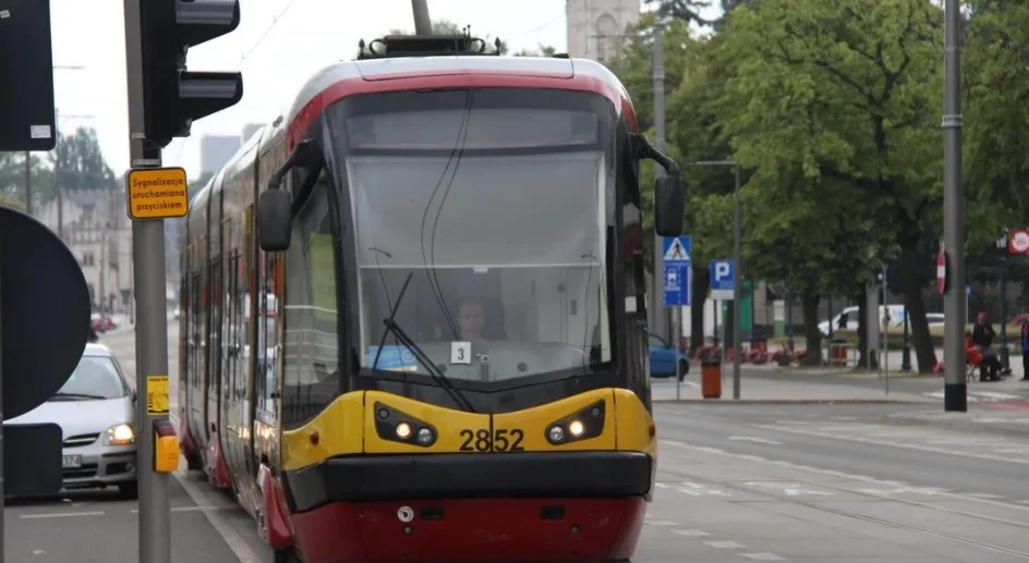 W Święto Wojska Polskiego łódzkie MPK kursuje inaczej. Sprawdź, czego dotyczą zmiany - Zdjęcie główne