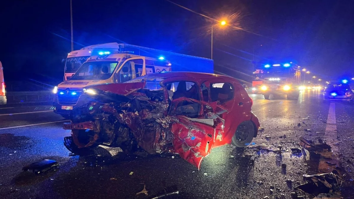 Tragiczny wypadek na autostradzie A2 w Łódzkiem. Doszło do czołowego zderzenia aut - Zdjęcie główne