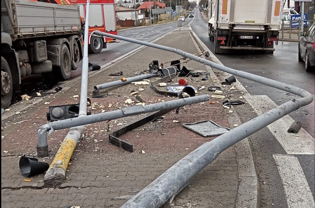 Łódzkie. Śmiertelny wypadek w Rzgowie. Zderzyło się pięć samochodów! (fot. KPP Łódź-Wschód)