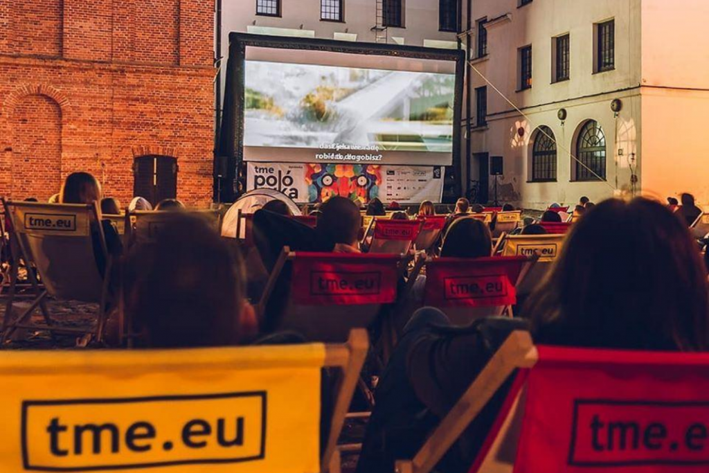 Film i pizza na świeżym powietrzu? Taki zestaw przez tydzień będzie serwować Polówka - Zdjęcie główne