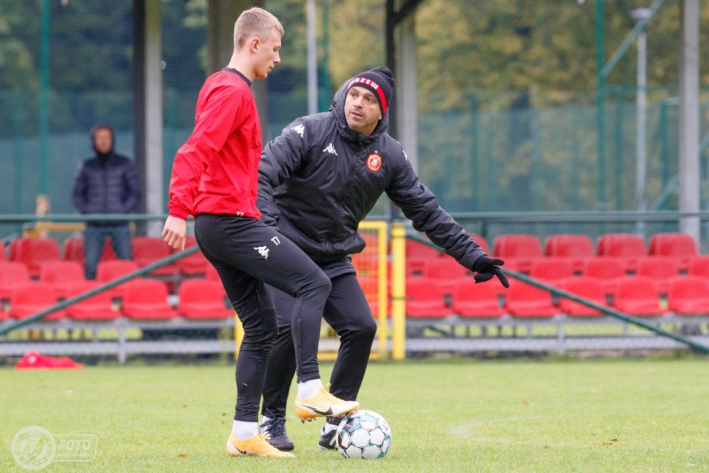 Intensywny okres w Widzewie zarówno na boisku, jak i poza nim. Kto zastąpi odchodzących piłkarzy? - Zdjęcie główne