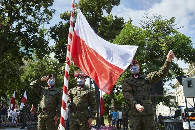 Setna rocznica Bitwy Warszawskiej. Łódź uczciła bohaterów - Zdjęcie główne