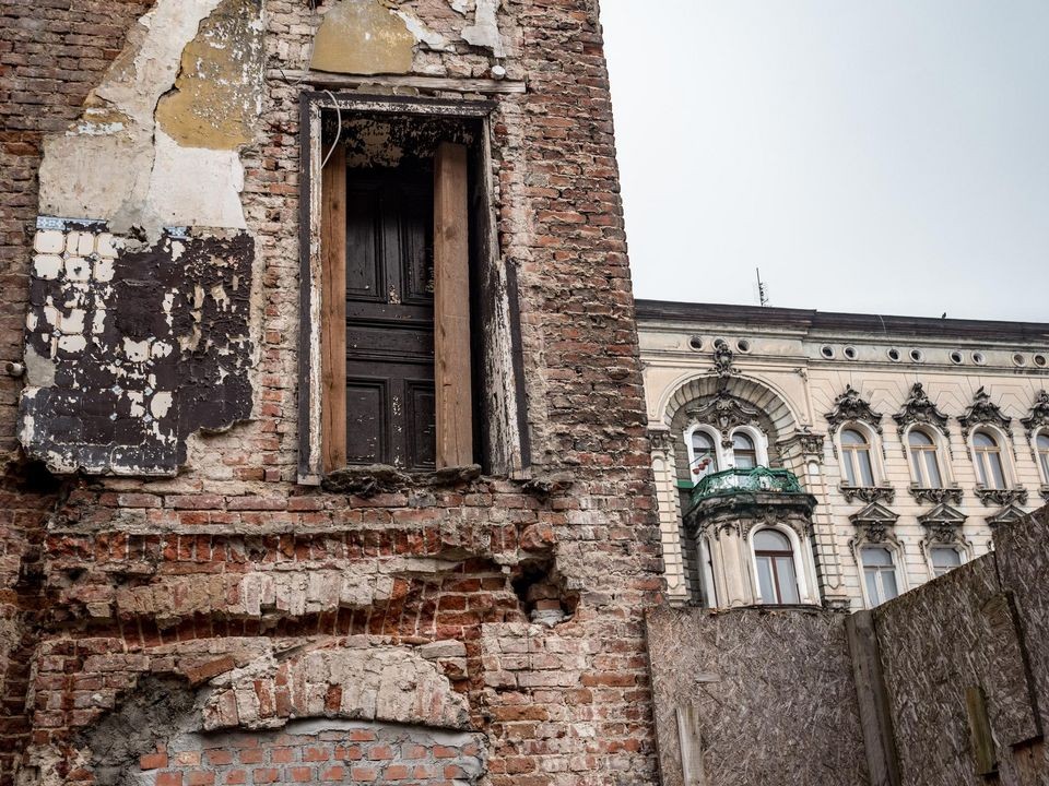 Miasto kamienic pustoszeje. Najnowszy raport GUS przynosi niepokojące dane  - Zdjęcie główne