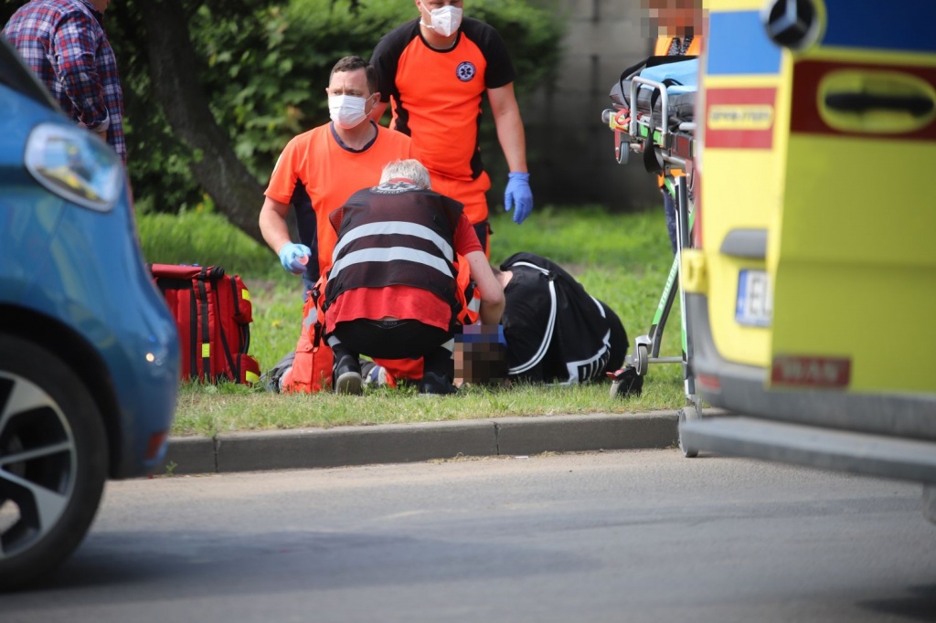 Łódzkie. Potrącenie dziecka przy targowicy w Kutnie. Chłopiec trafił do szpitala w Łodzi (fot. fot. Tomasz Zagórowski / kutno.net.pl)