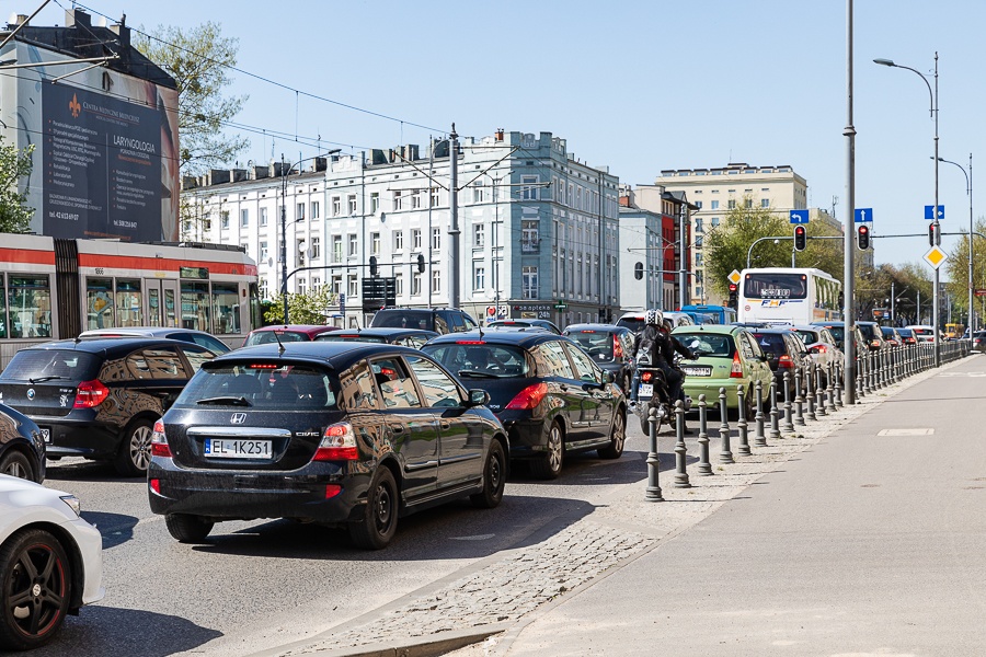 Korki Łódź. Sprawdź, co dzieje się na łódzkich drogach [01.06.2021] - Zdjęcie główne