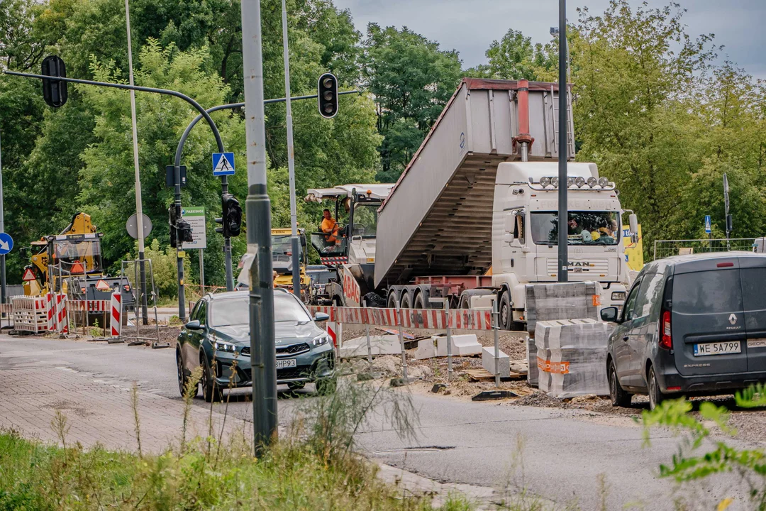 Łódź dołożyła miliony złotych na szybszy koniec remontu Krakowskiej. Jakie zmiany dla kierowców od września? - Zdjęcie główne