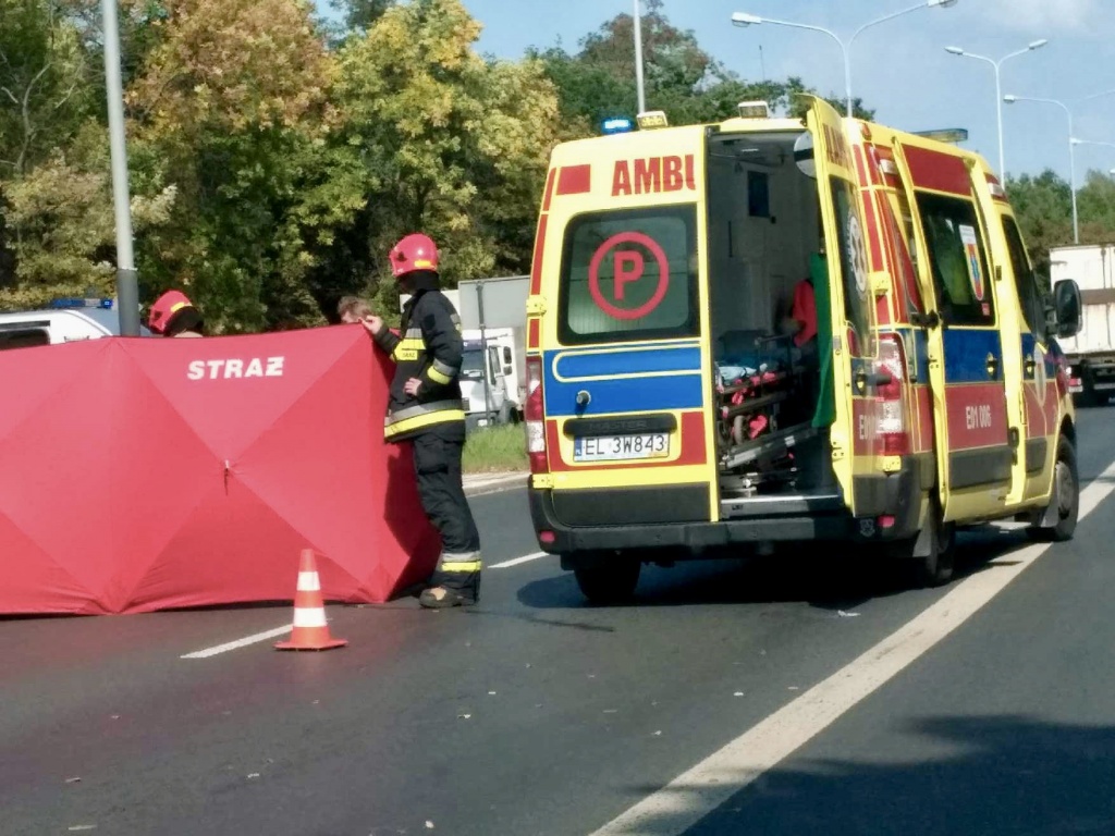 Śmiertelny wypadek z udziałem motocyklisty w Łodzi. Tworzą się ogromne korki [zdjęcia] - Zdjęcie główne