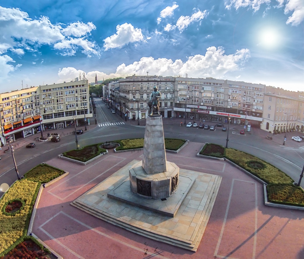 Zmiany w komunikacji na placu Wolności - Zdjęcie główne