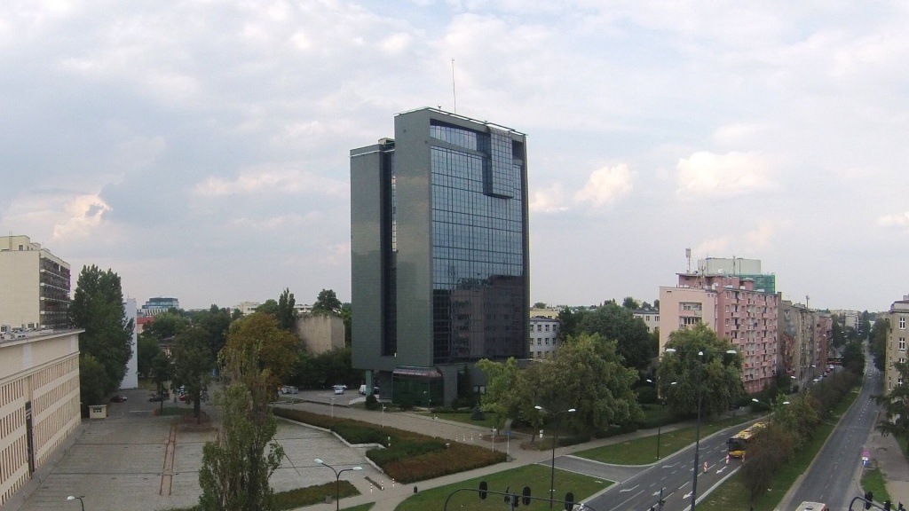 Wieżowiec gazowni łódzkiej idzie na sprzedaż. Postał w latach 60. i ma 52 metry [ZDJĘCIA] - Zdjęcie główne