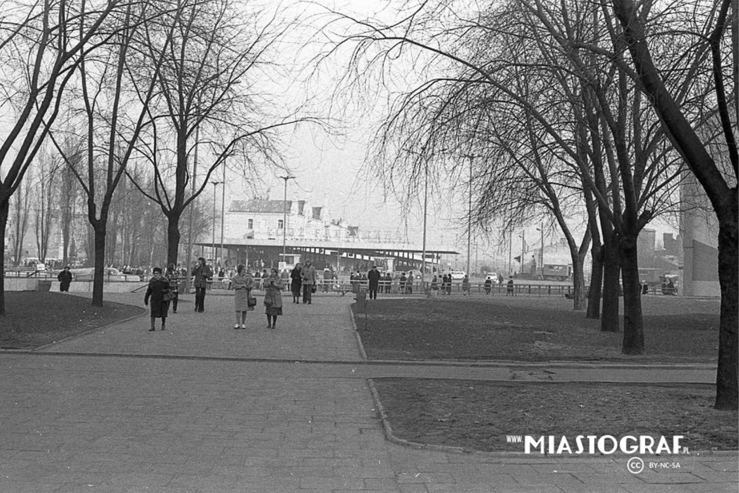 W oddali widok na Dworzec Fabryczny, rok 1970