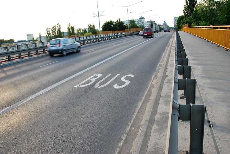 Łódź stawia na komunikację miejską. Czy to oznacza większe korki w mieście? - Zdjęcie główne