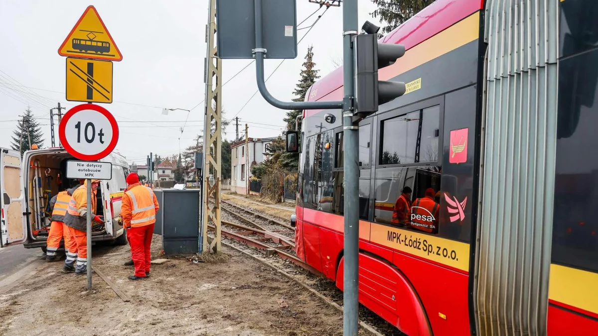 Na ważną ulicę powróciły tramwaje MPK Łódź. Które linie tutaj kursują? - Zdjęcie główne