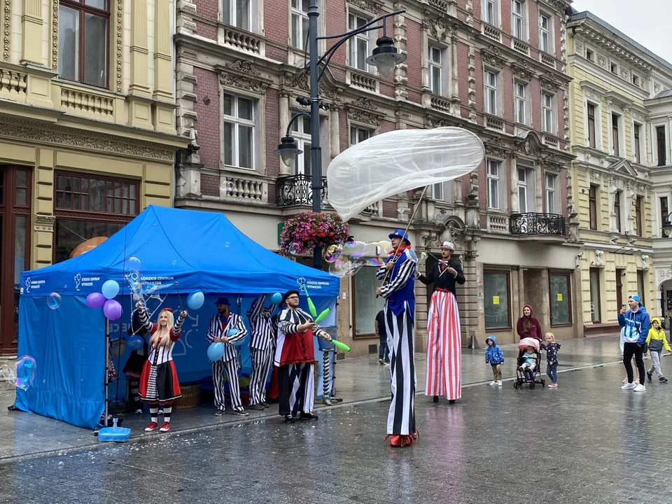 599. Urodziny Łodzi na Piotrkowskiej! Mieszkańcy przyszli mimo deszczu [zdjęcia] - Zdjęcie główne