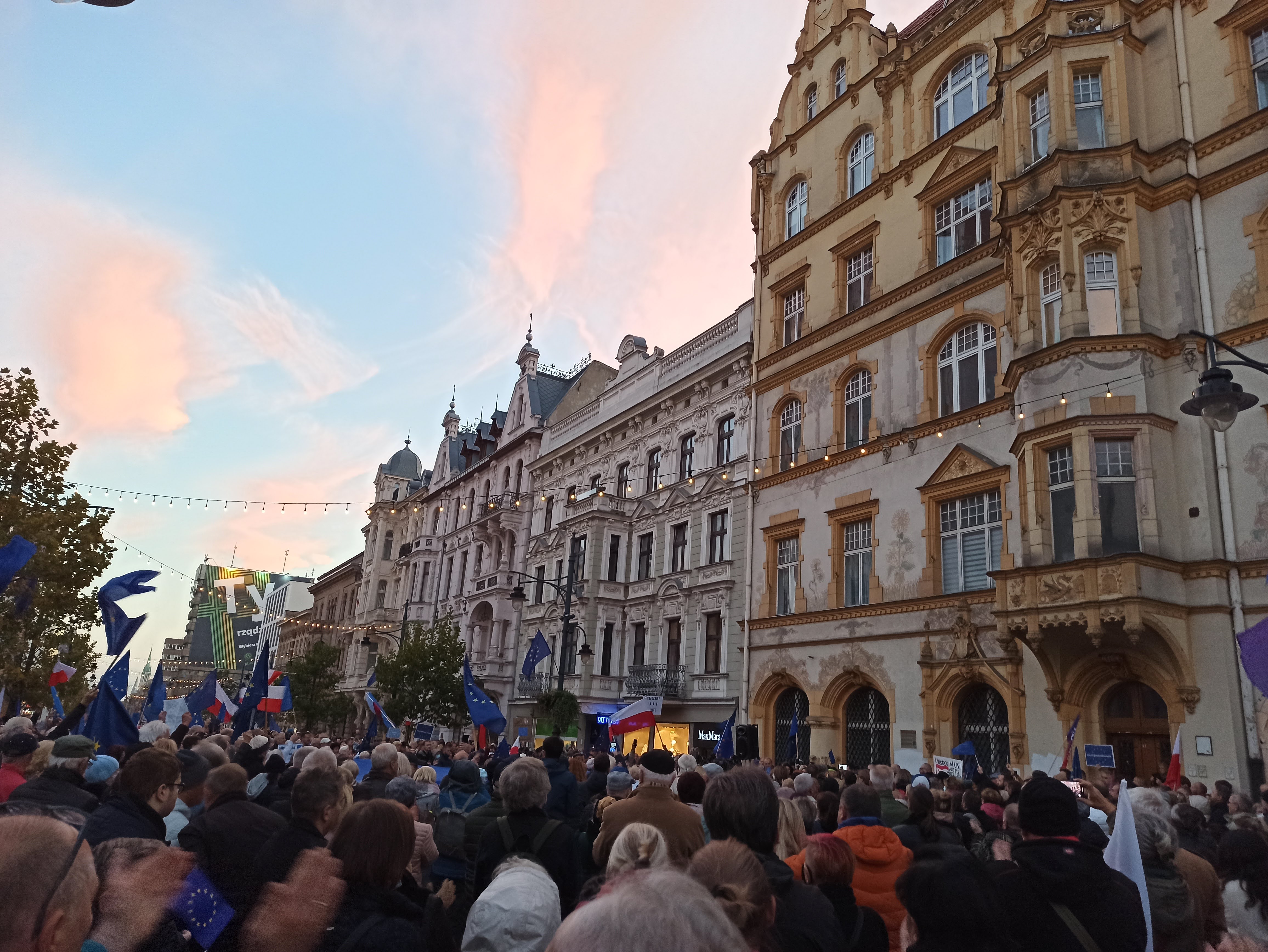 Protest na ulicy Piotrkowskiej w Łodzi