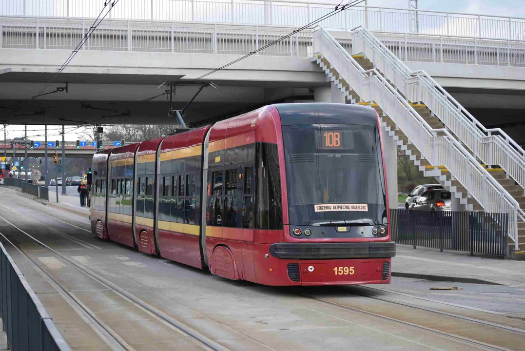 Dramatyczne chwile w tramwaju MPK Łódź. Reanimowano 73-latka - Zdjęcie główne