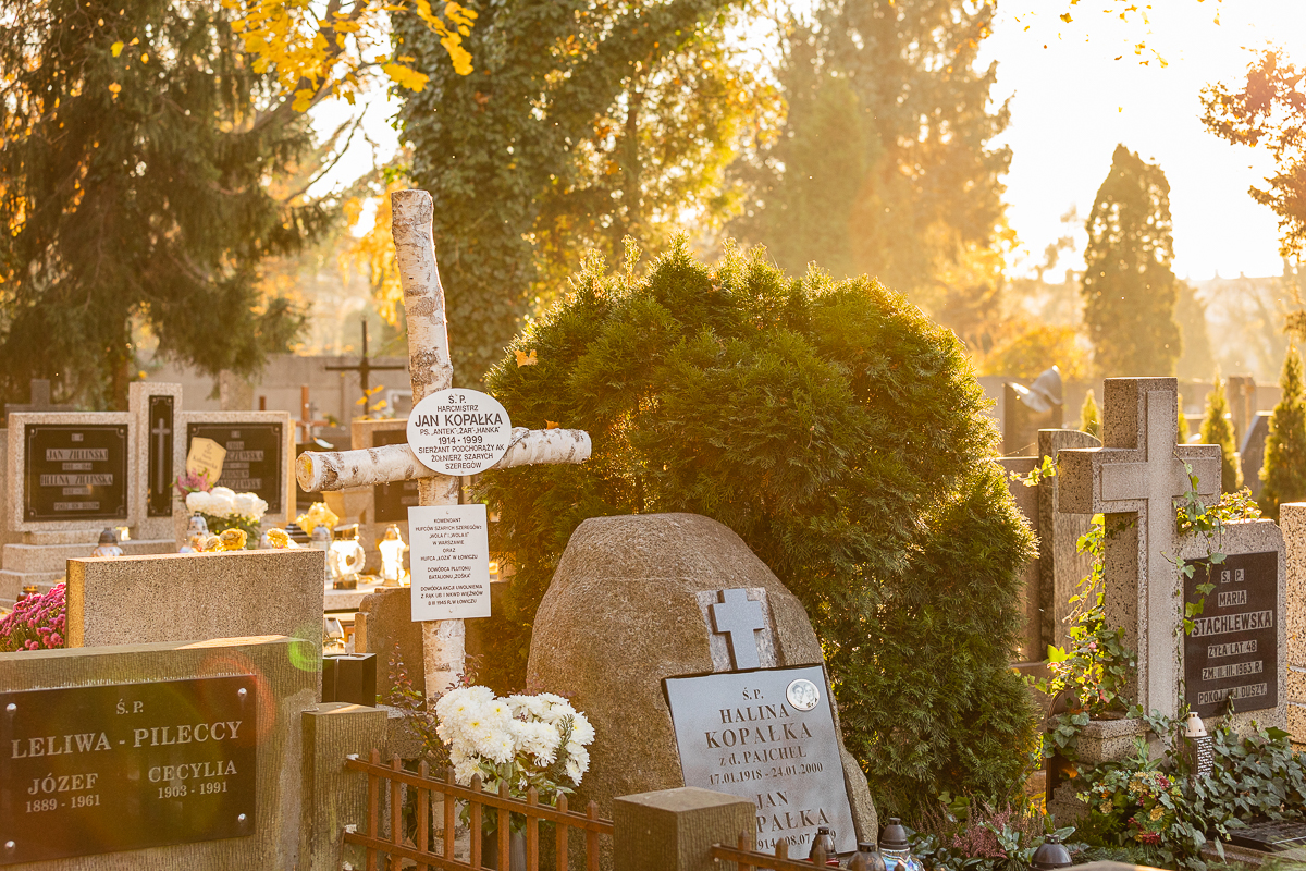 Mieszkańcy miasta już odwiedzają łódzkie cmentarze