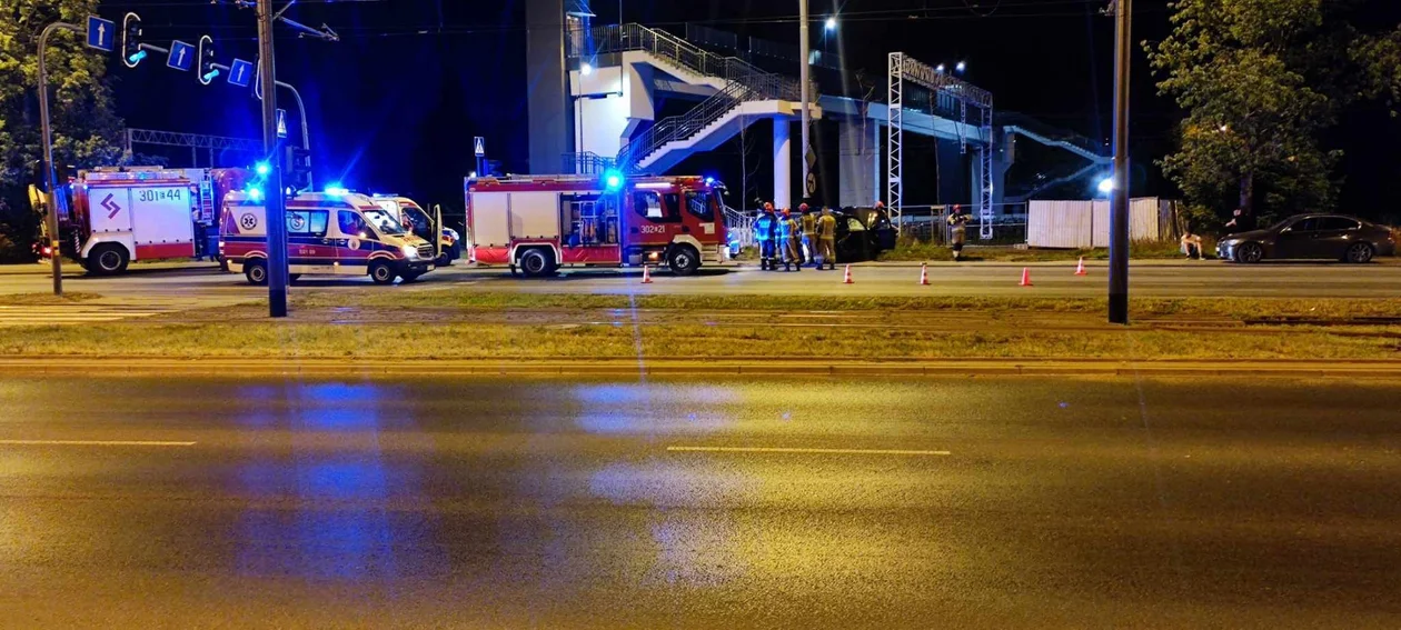 Tragedia na drodze w Łodzi. Nie żyje młoda dziewczyna [zdjęcia] - Zdjęcie główne