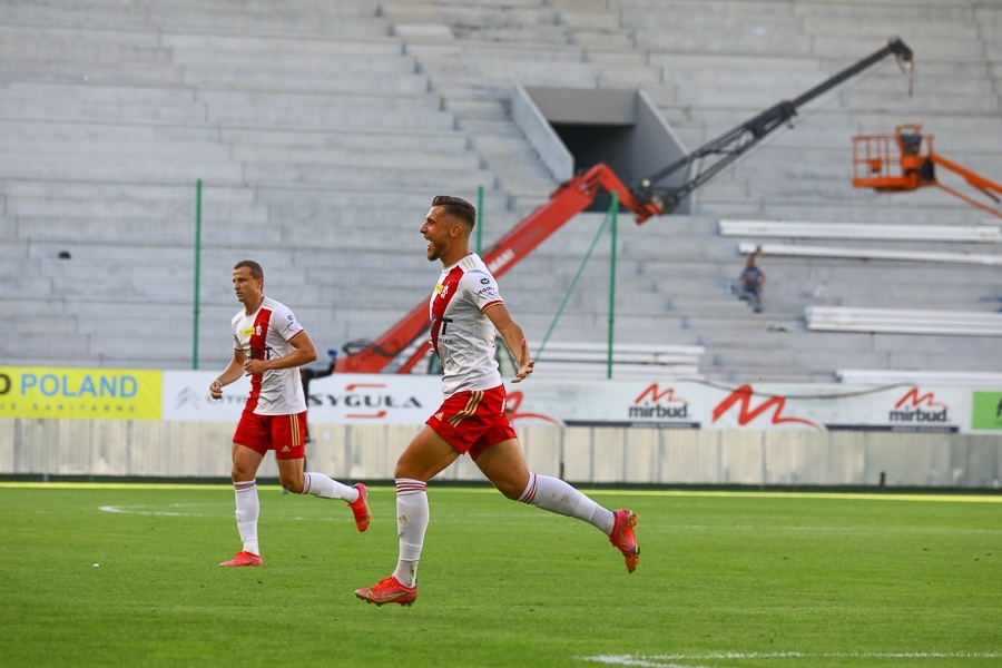 Efektowny krzyżak Stipe Juricia doceniony. Napastnik ŁKS-u Łódź z golem kolejki w Fortuna 1 Lidze [Video] - Zdjęcie główne