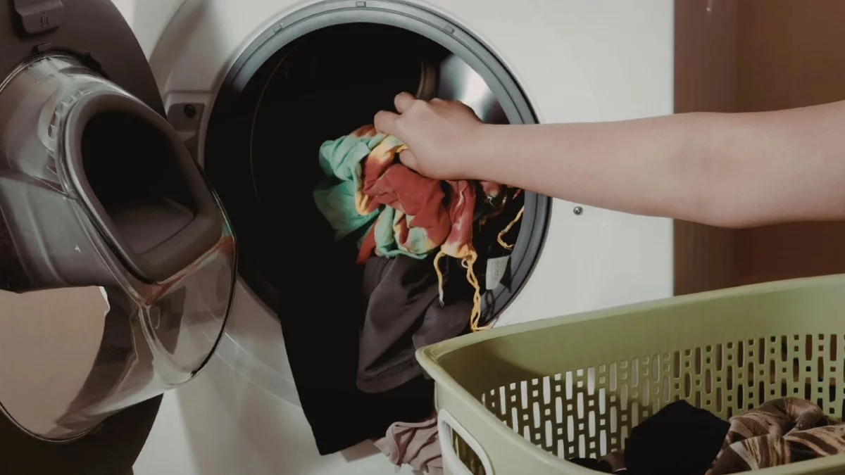 Przestań prać w 40 stopniach. Ten nawyk może kosztować więcej niż myślisz