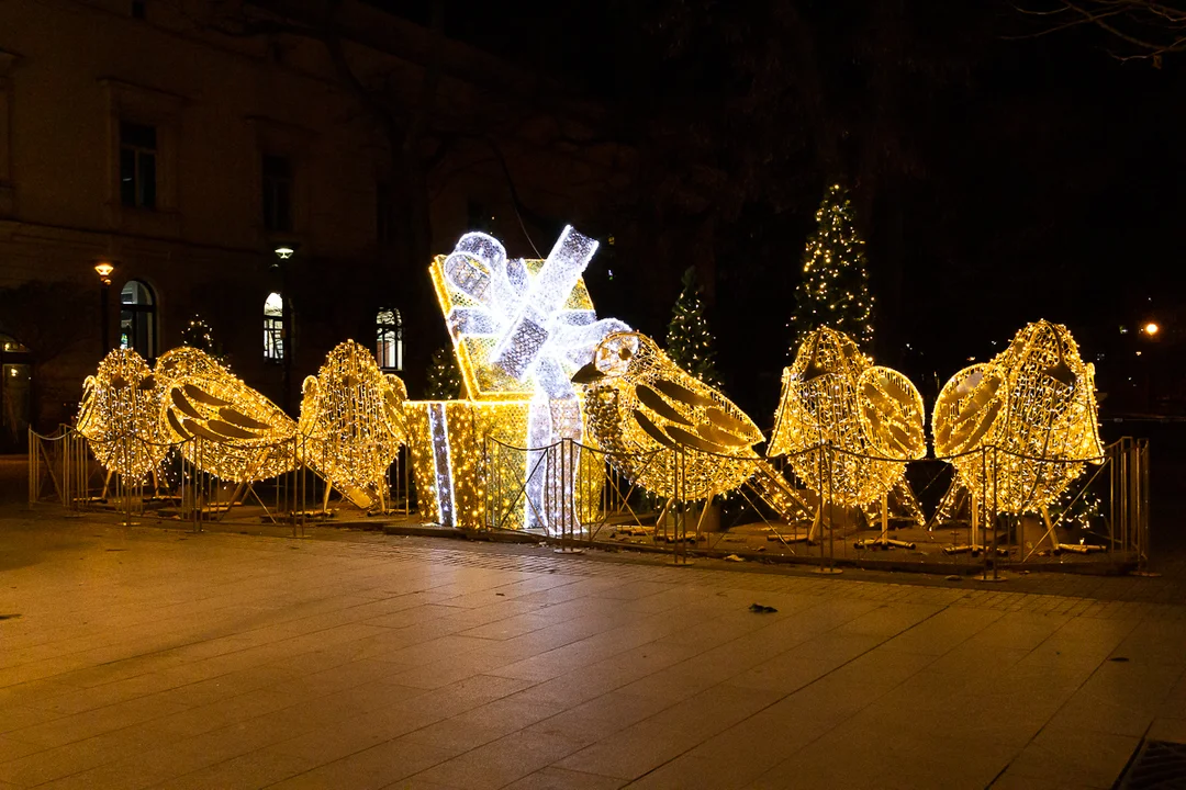 Świąteczne iluminacje na ulicy Piotrkowskiej w Łodzi