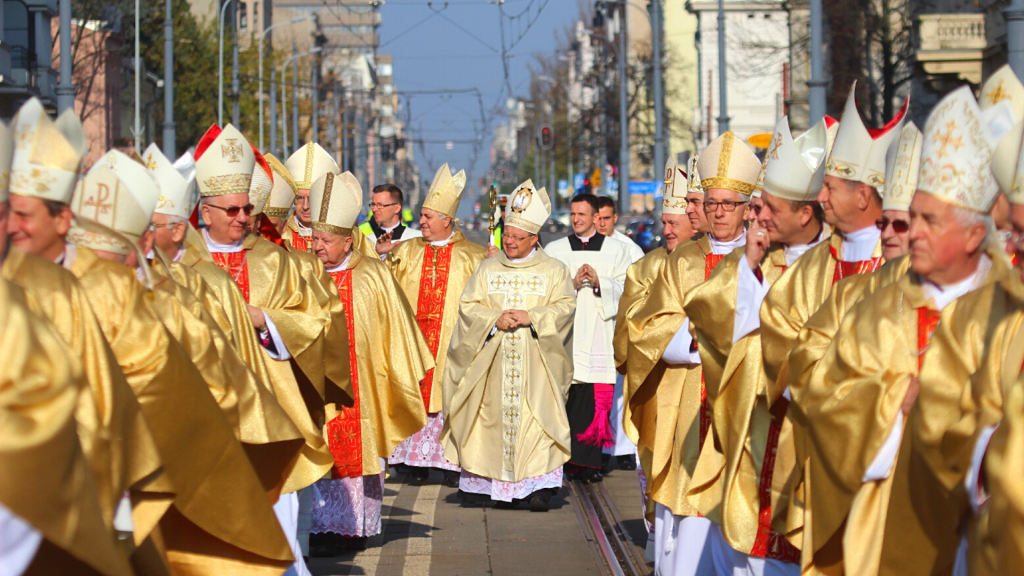 Do Łodzi przyjedzie stu biskupów. Będzie obradowała Konferencja Episkopatu Polski [WIDEO] - Zdjęcie główne