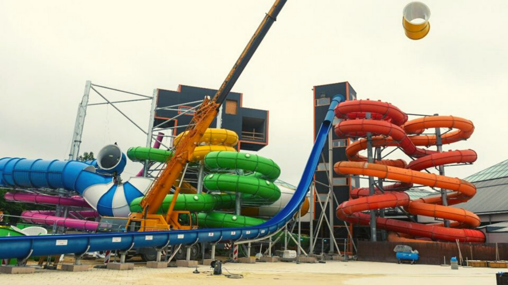 Aquapark Fala wznawia działalność. Znamy datę. Nowe gigantyczne zjeżdżalnie i kasy letnie [ZDJĘCIA] - Zdjęcie główne