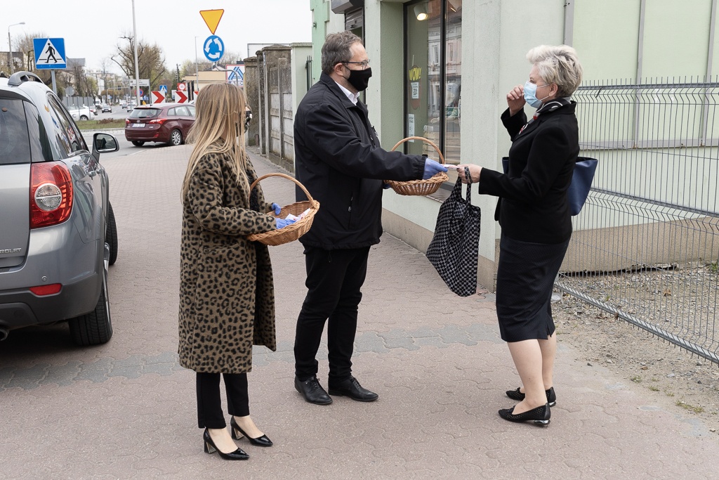 Urząd Marszałkowski zachęca mieszkańców do wystawienia flagi 2 maja (fot. Urząd Marszałkowski w Łodzi) |wiadomości łódzkie | Łódź | TuŁódź