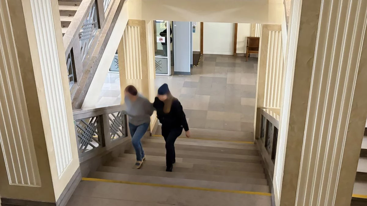 73-latka uduszona w wynajętym pokoju. Czy zbrodni dokonała 70-letnia sprzątaczka? [FOTO]