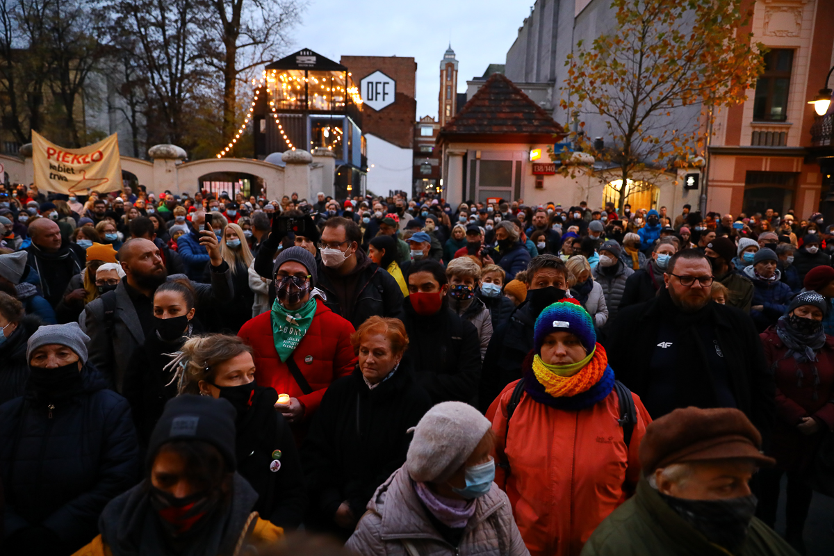 „Ani jednej więcej” - protest na Piotkowskiej w Łodzi