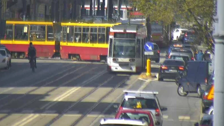 Utrudnienia w centrum Łodzi. Tramwaje jeżdżą objazdem - Zdjęcie główne