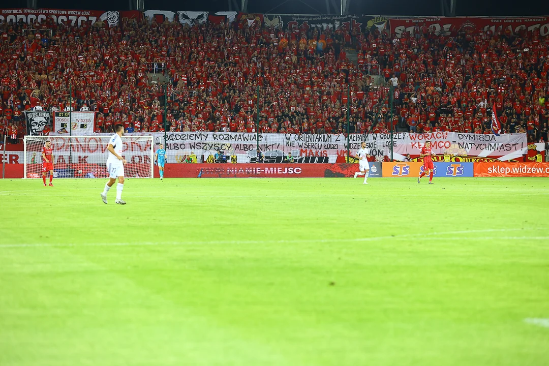 Widzew Łódź do przodu! Łodzianie niesieni dopingiem fanów wygrywają z Cracovią! - Zdjęcie główne