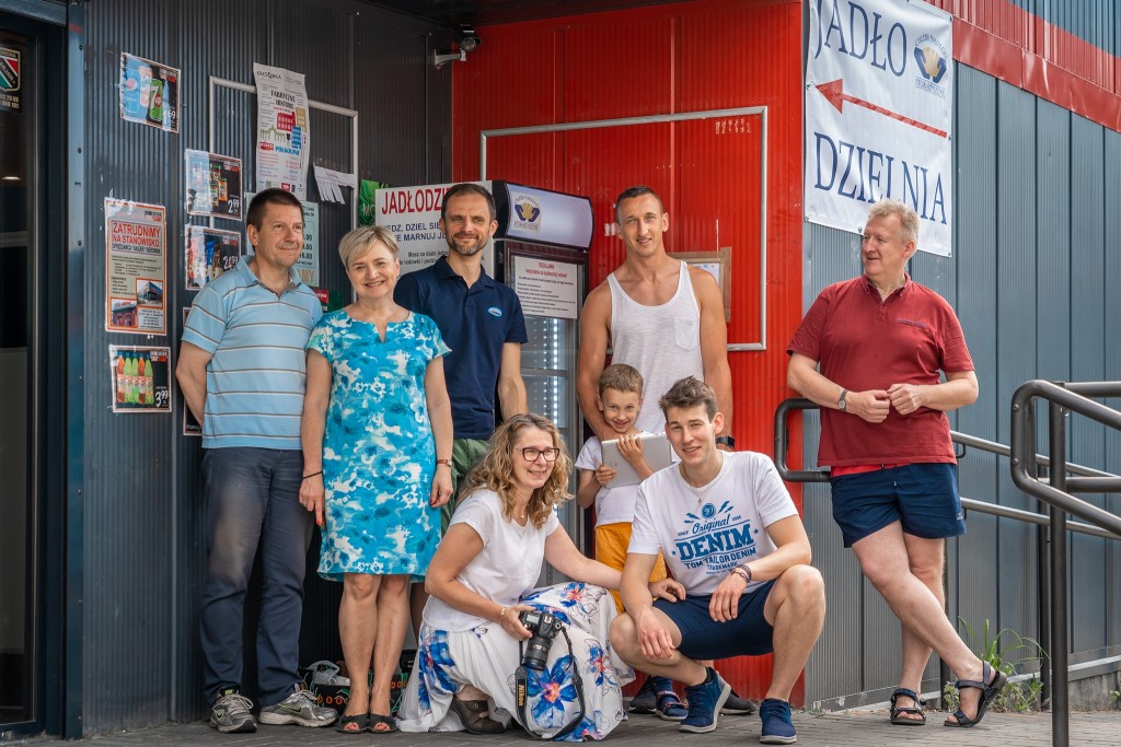 Lodówki społeczne to nowy sposób pomagania. Jedna z nich jest już w Łodzi  - Zdjęcie główne