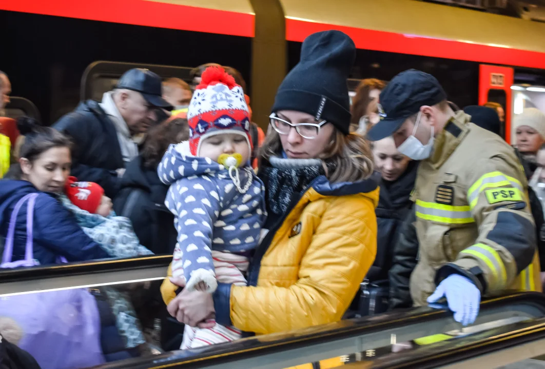 Specjalny pociąg z Przemyśla do Łodzi przyjechał dziś na dworzec Łódź Fabryczna