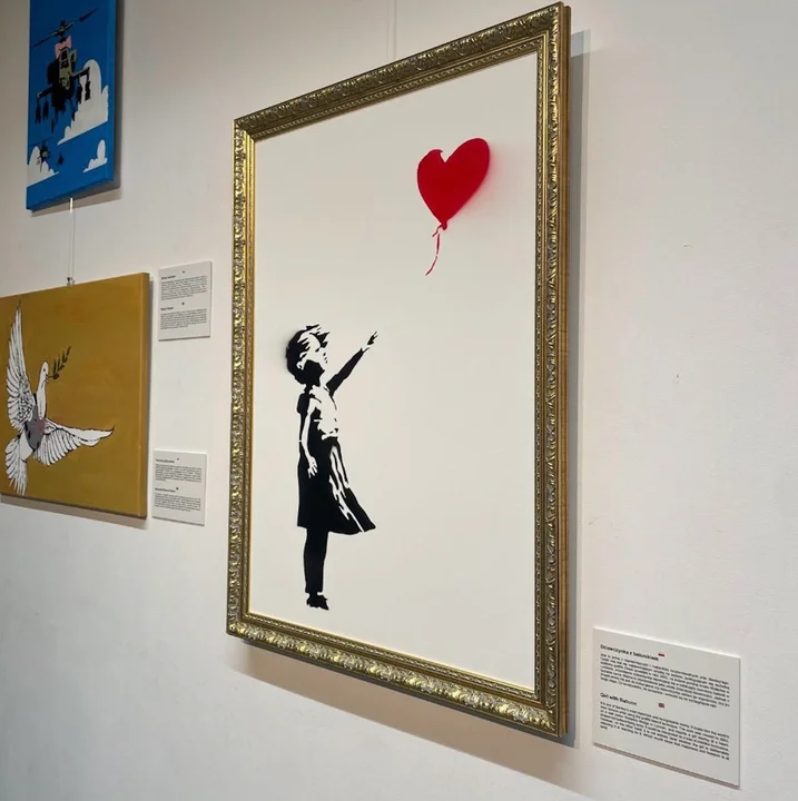 Dzieła legendy street artu wreszcie w Łodzi. Banksy w Manufakturze - Zdjęcie główne