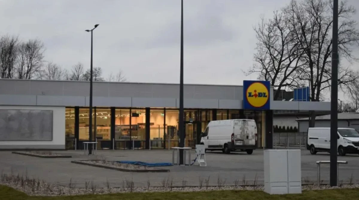 Okoliczni mieszkańcy długo na to czekali. Nowy Lidl otwarty. Ile zarabia się w tym dyskoncie? - Zdjęcie główne