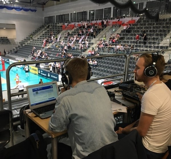Na 62 lata działalności Studenckiego Radia Żak Politechniki Łódzkiej społeczność radiowców przygotowała wiele atrakcji (fot. fb Studenckie Radio Żak PŁ) |wiadomości łódzkie | Łódź | TuŁódź